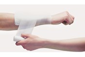 Mölnlycke Slinky applied by turning on an arm